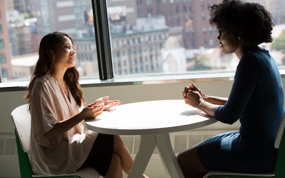 Équipe en réunion de travail